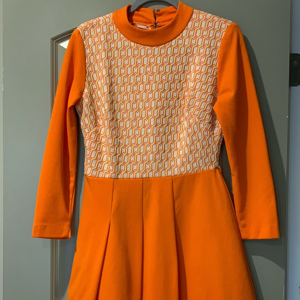 Adorable vintage teen dress